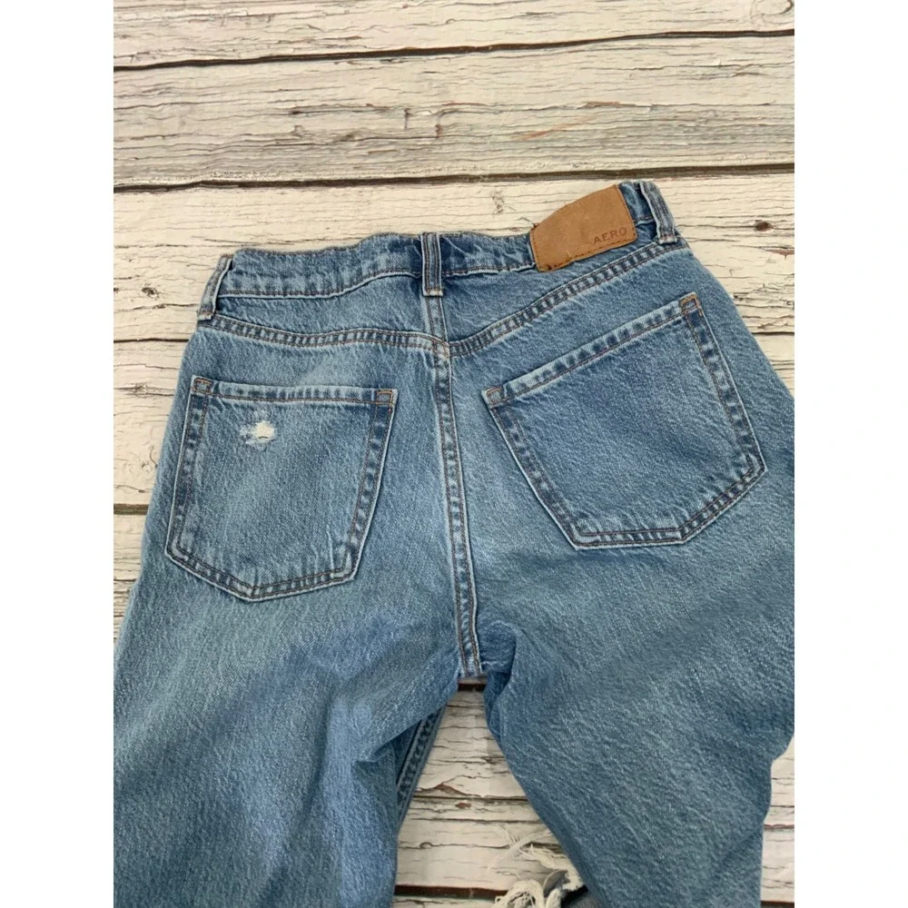 Aeropostale Mom Jeans Womens 0 Medium Wash Distressed Ripped High Rise Denim - Picture 4 of 4